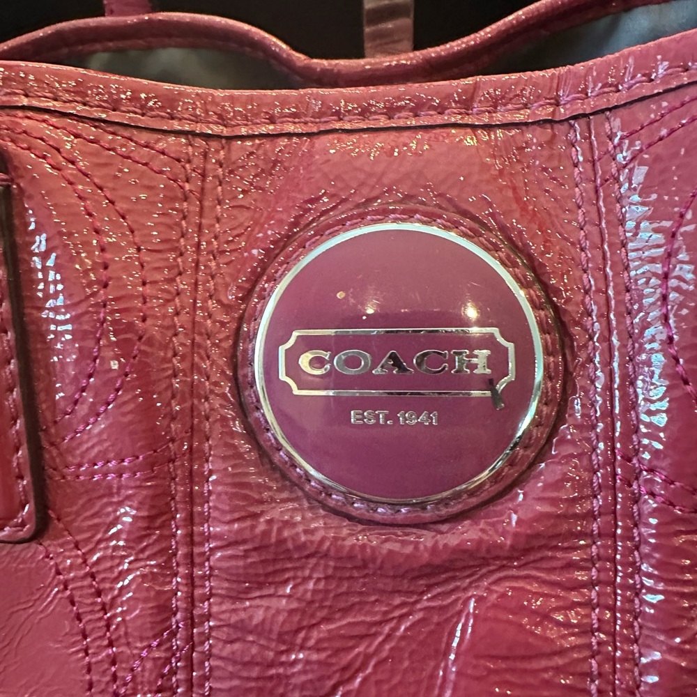 COACH Signature Women's Cherry Kisslock Tote Bag in Raspberry - Picture 9 of 16